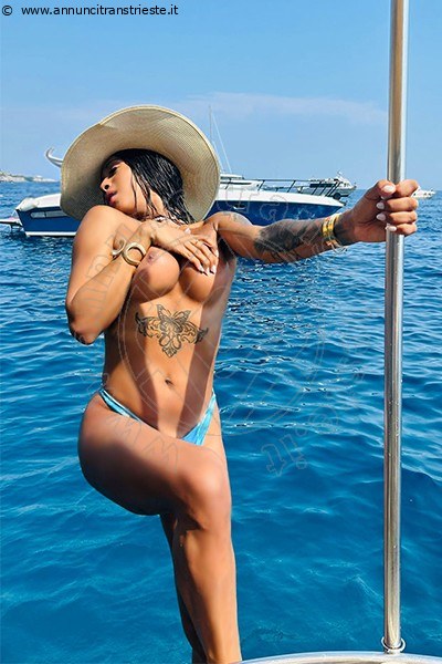 Foto Immagine Arianna Ferrari Pornostar  Transescort Roma